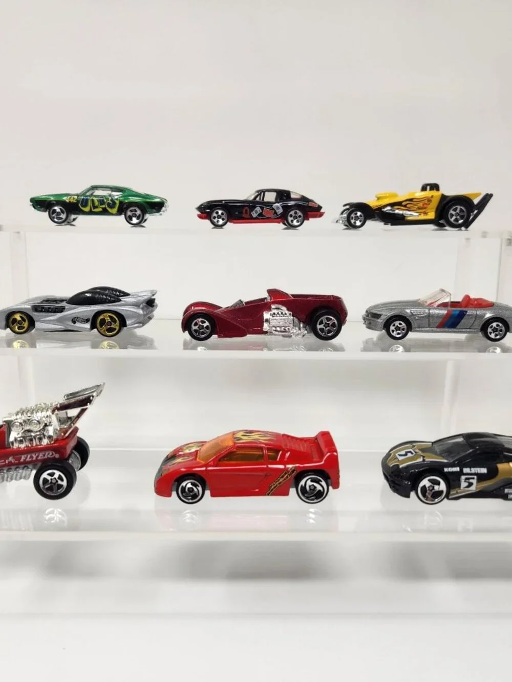 Hotwheels Diecast Cars Lot of (9) 1/64 (p1) - Picture 1 of 11
